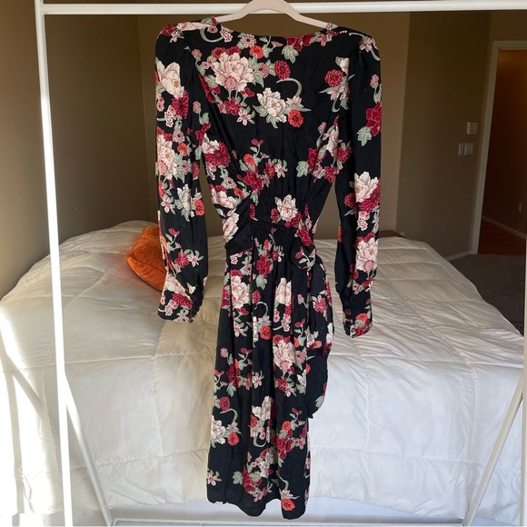 Chelsea & Violet Floral Midi Wrap Surplice Dress - Picture 6 of 12